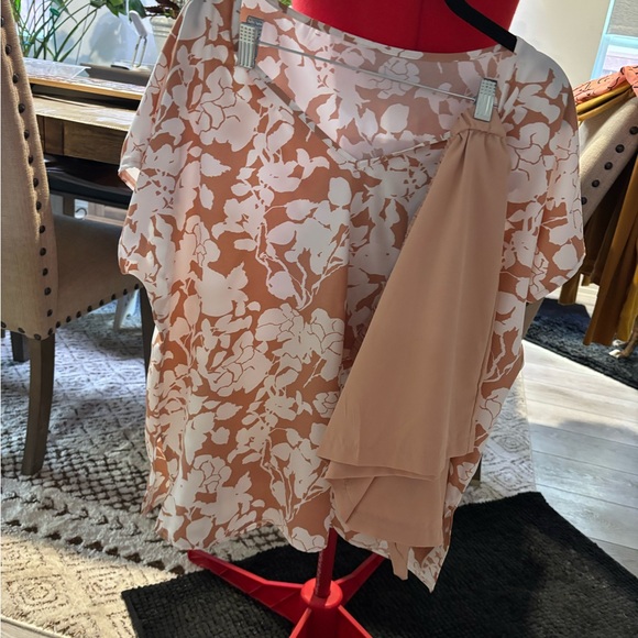 SHEIN Light Brown Mini Shorts - Picture 2 of 3